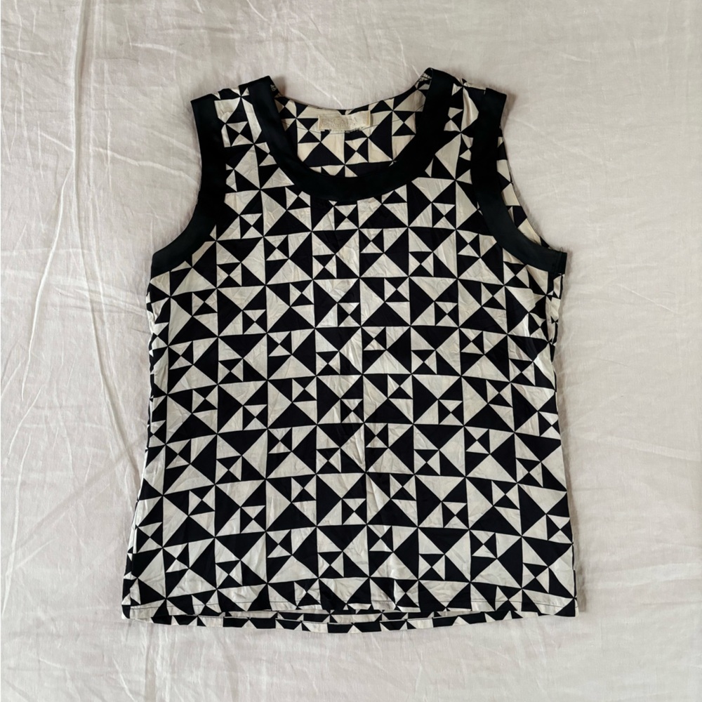 Escada Silk Black and White Geometric Tank Top. Just professionally dry cleaned.